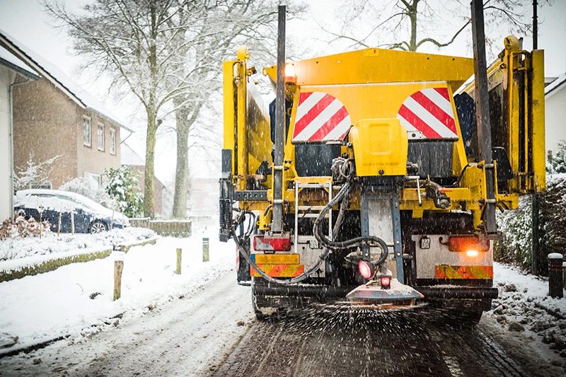 Road gritting - rock salt danger - Keeping pets warm